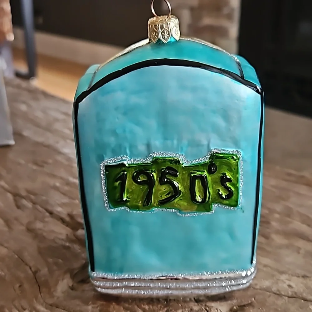 Glass Ornament Juke Box Holiday or Christmas Collectible